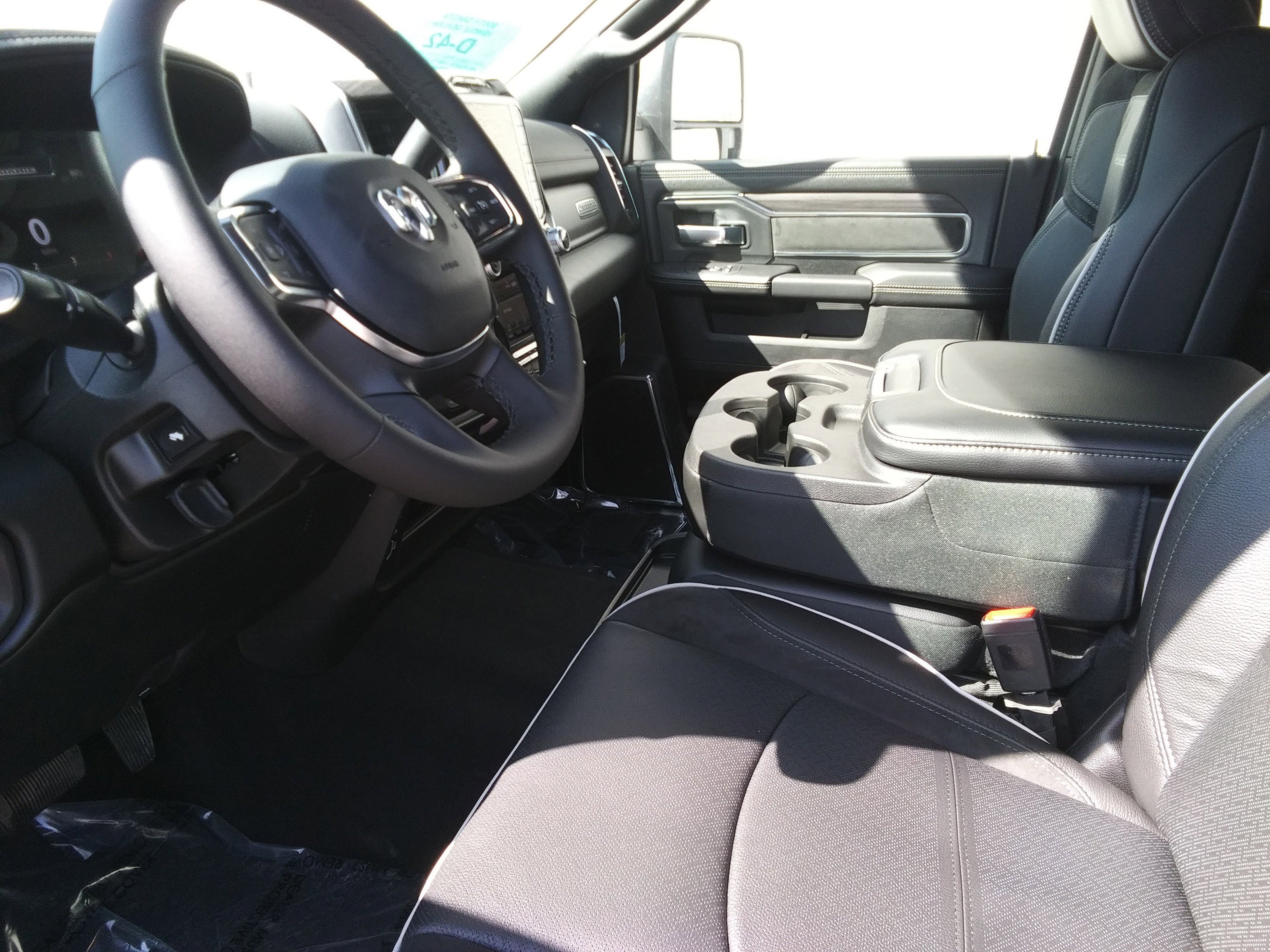 2026 RAM 2500 Laramie - Photo 14
