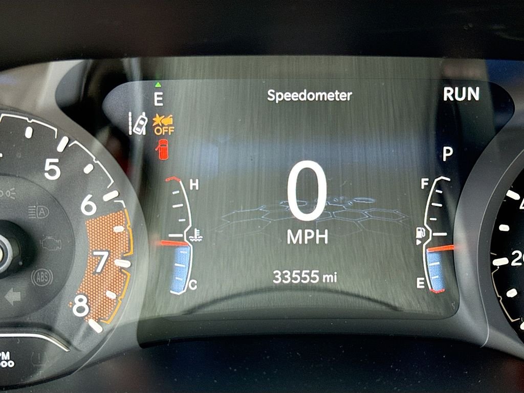 Certified Used 2022 Diamond Black Crystal Pearlcoat Jeep Altitude image 13