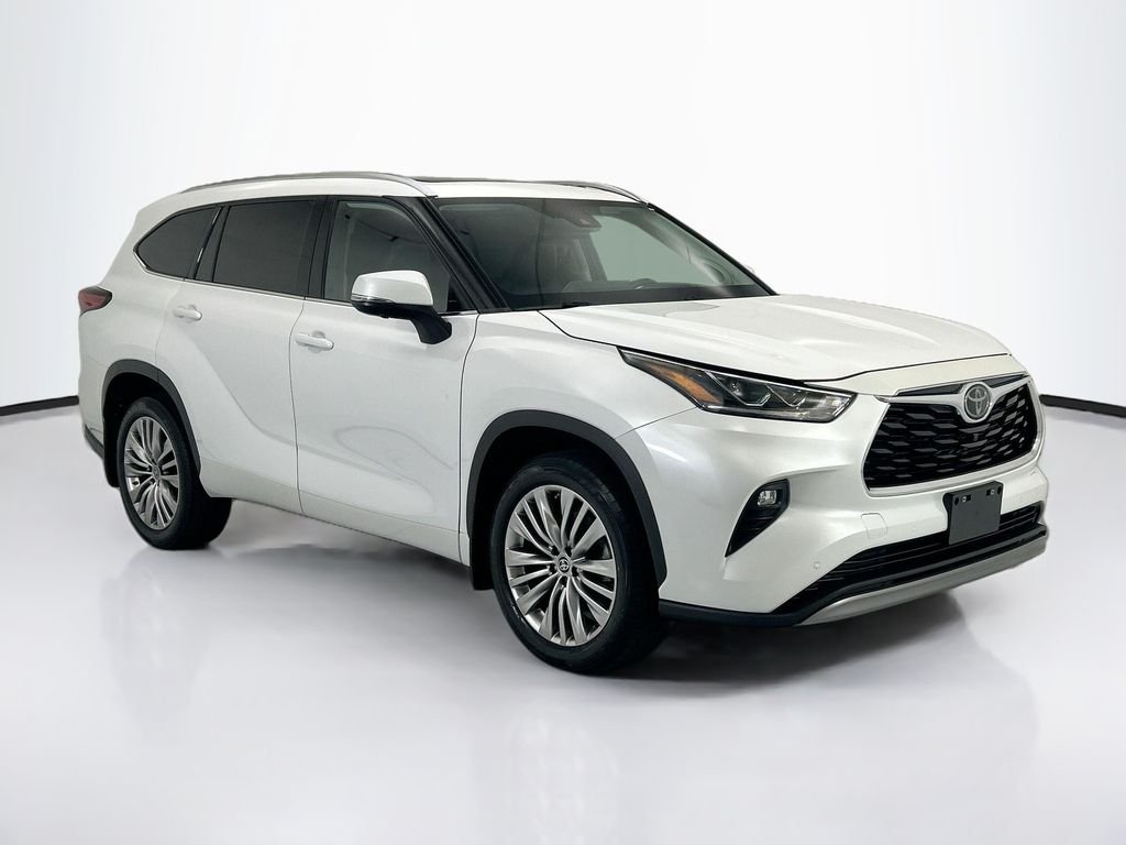 Used 2023 Pearl Toyota Platinum image 3