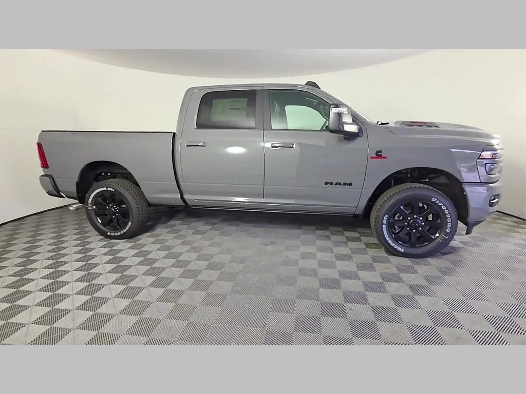 New 2026 Ceramic Gray Clear-Coat Exterior Paint RAM Laramie image 23
