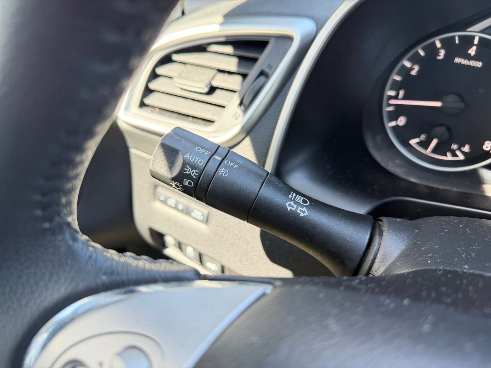 Used 2017 Gun Metallic Nissan Platinum image 13