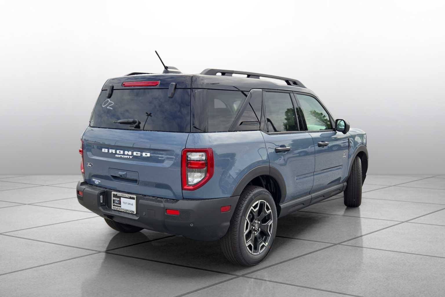 New 2026 Azure Gray Metallic Tri-Coat Ford Outer Banks® image 14