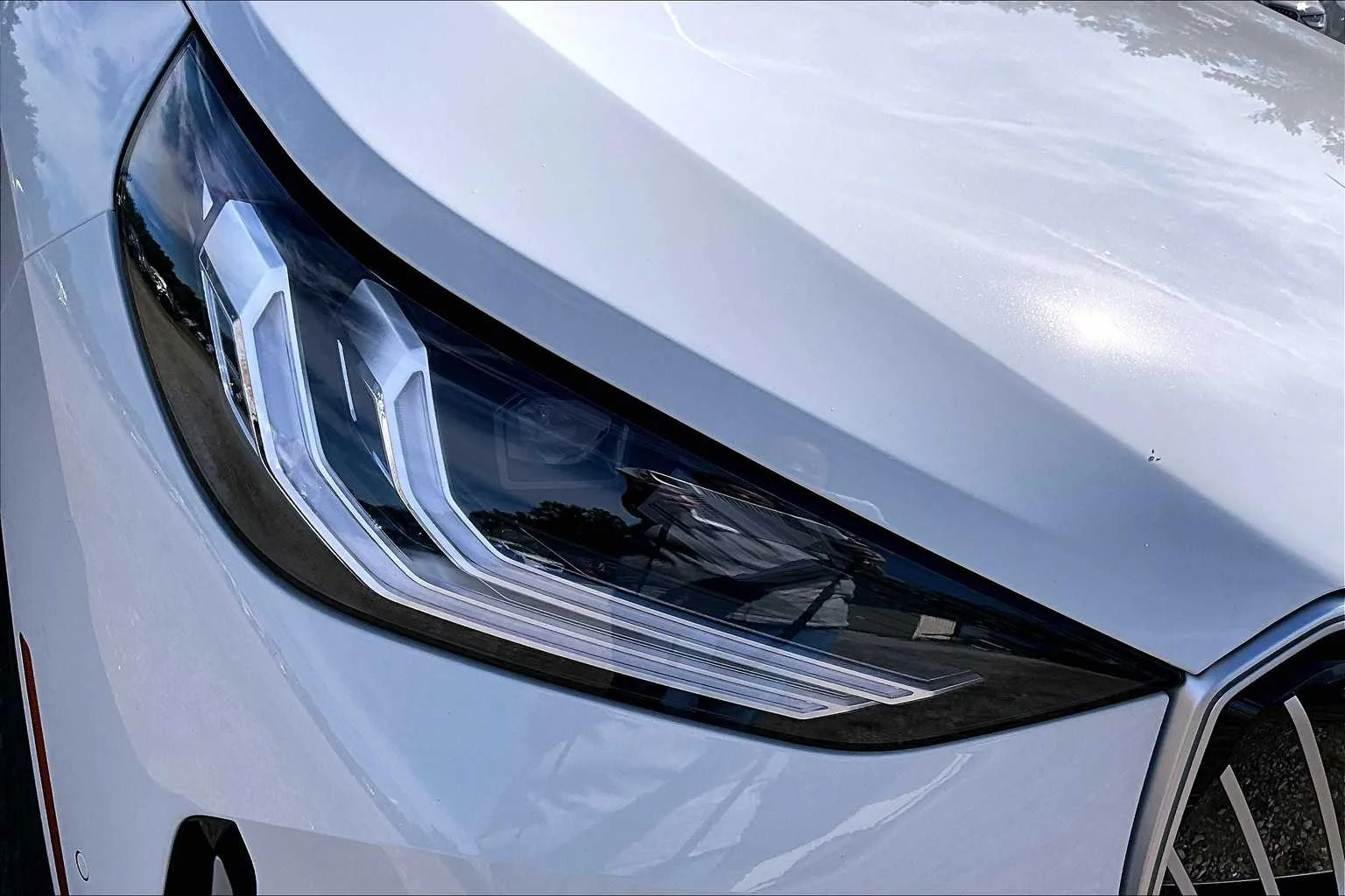 New 2026 Alpine White BMW 30 xDrive image 16