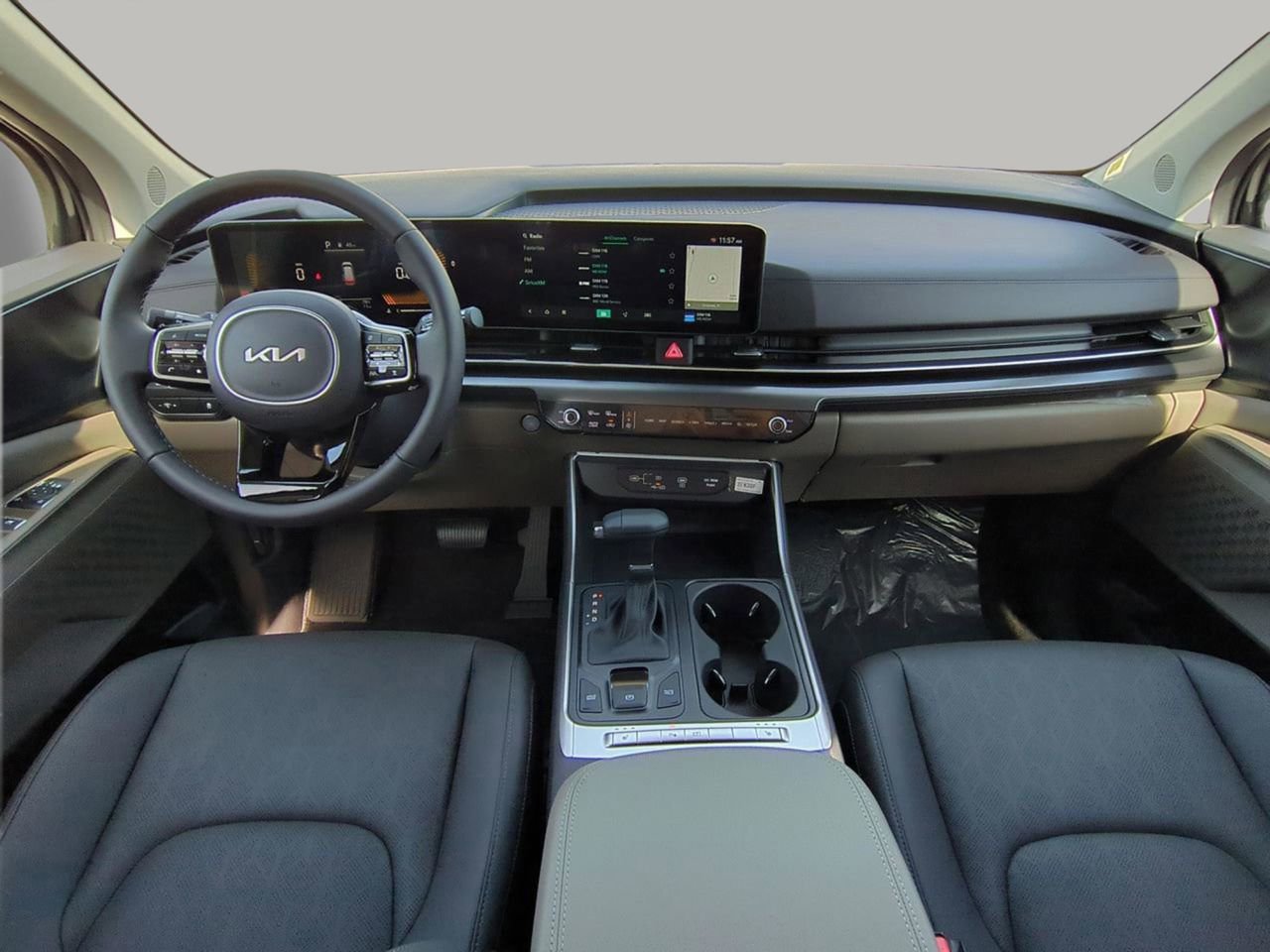 New 2026 Snow White Pearl Kia LXS image 10