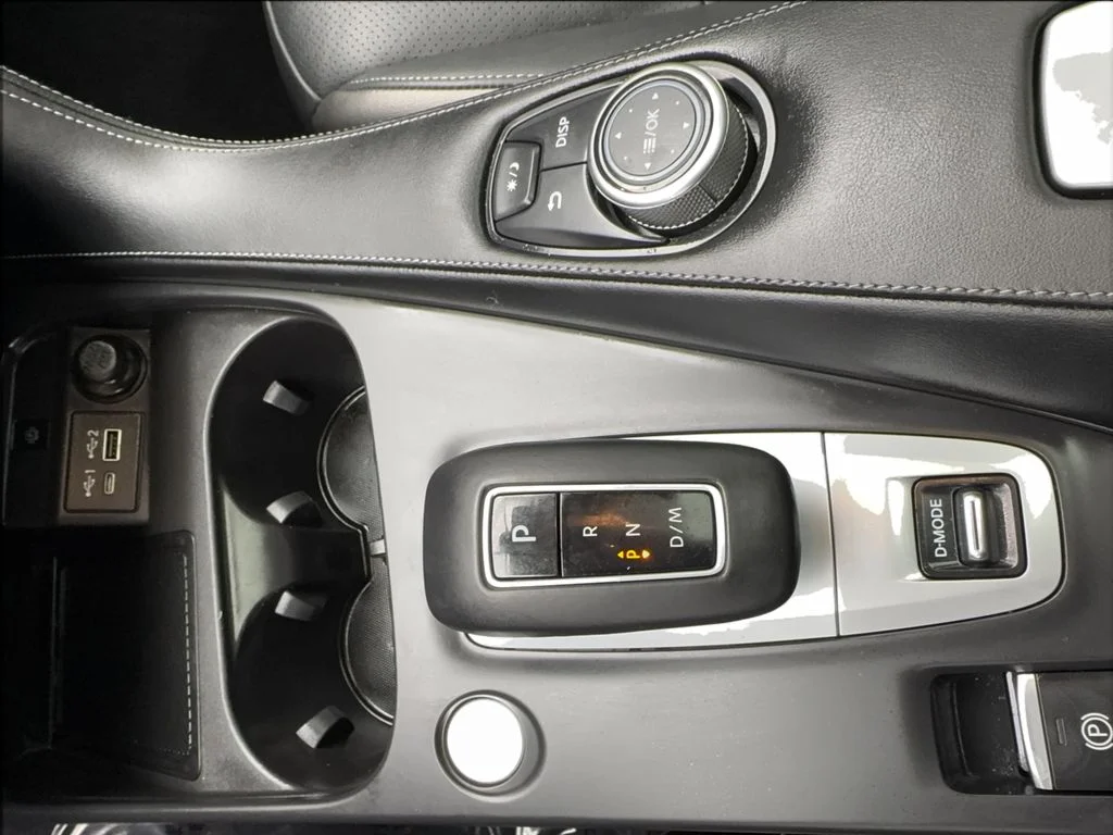 Used 2025 Gray INFINITI LUXE image 43