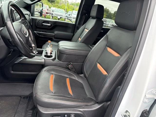 Used 2023 White GMC AT4 image 13