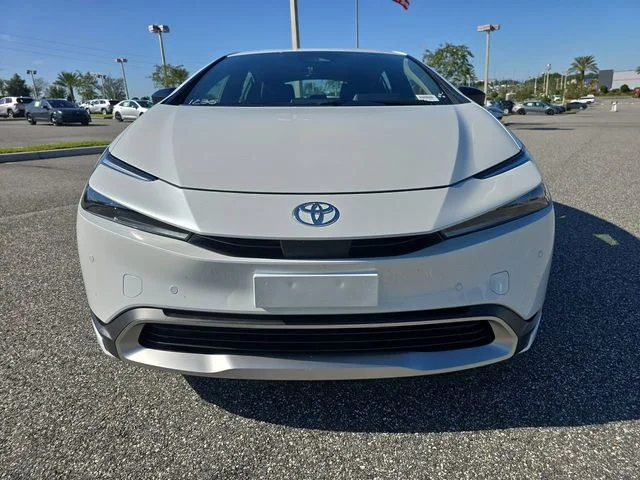 New 2026 Wind Chill Pearl Toyota SE image 9