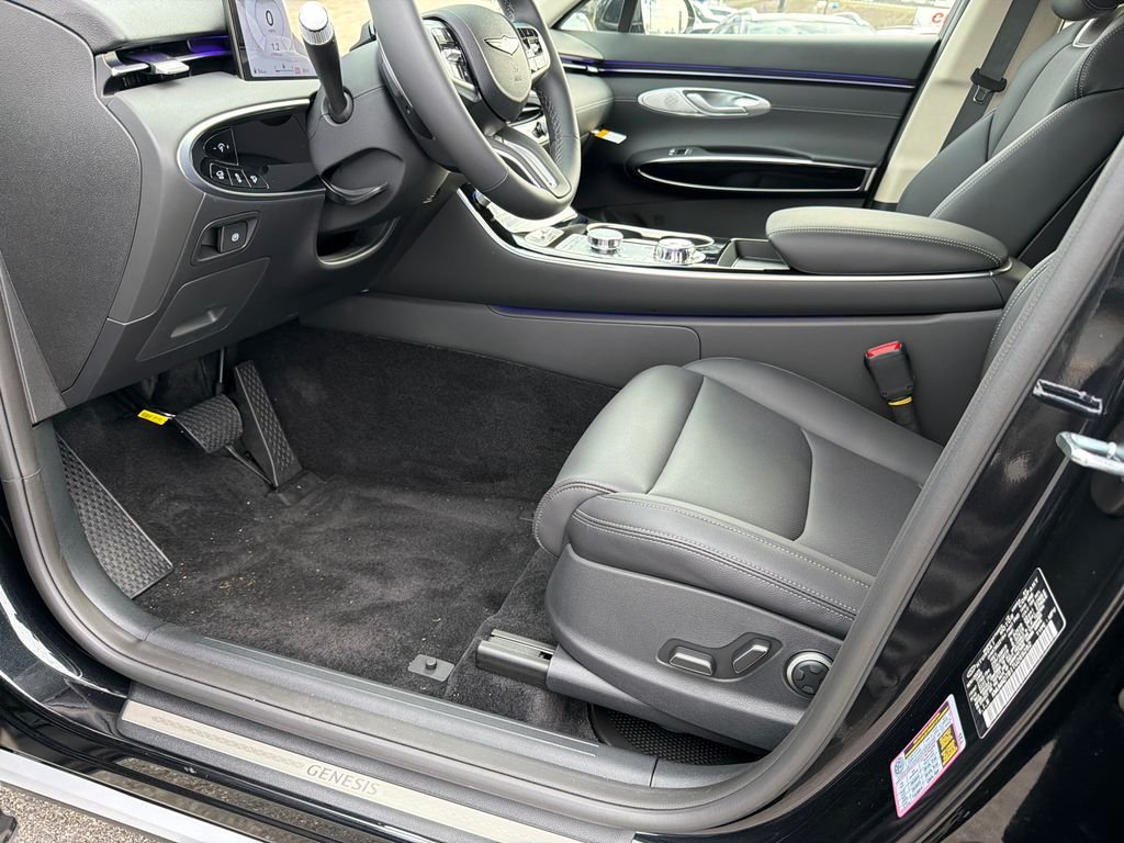 New 2026 Black Genesis 2.5T image 9
