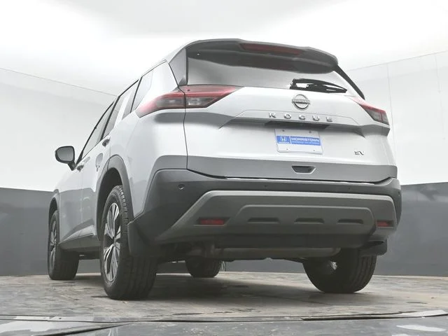 Used 2022 Silver Nissan SV image 43