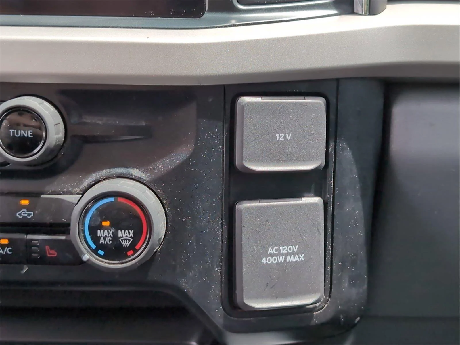 Used 2023 Iconic Silver Ford XLT image 26