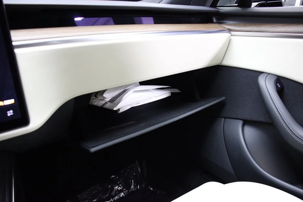 Used 2022 Solid Black Tesla Base image 53
