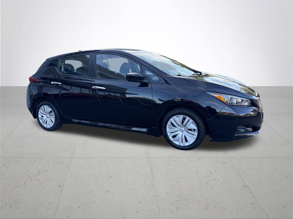 Used 2023 Super Black Nissan S image 5