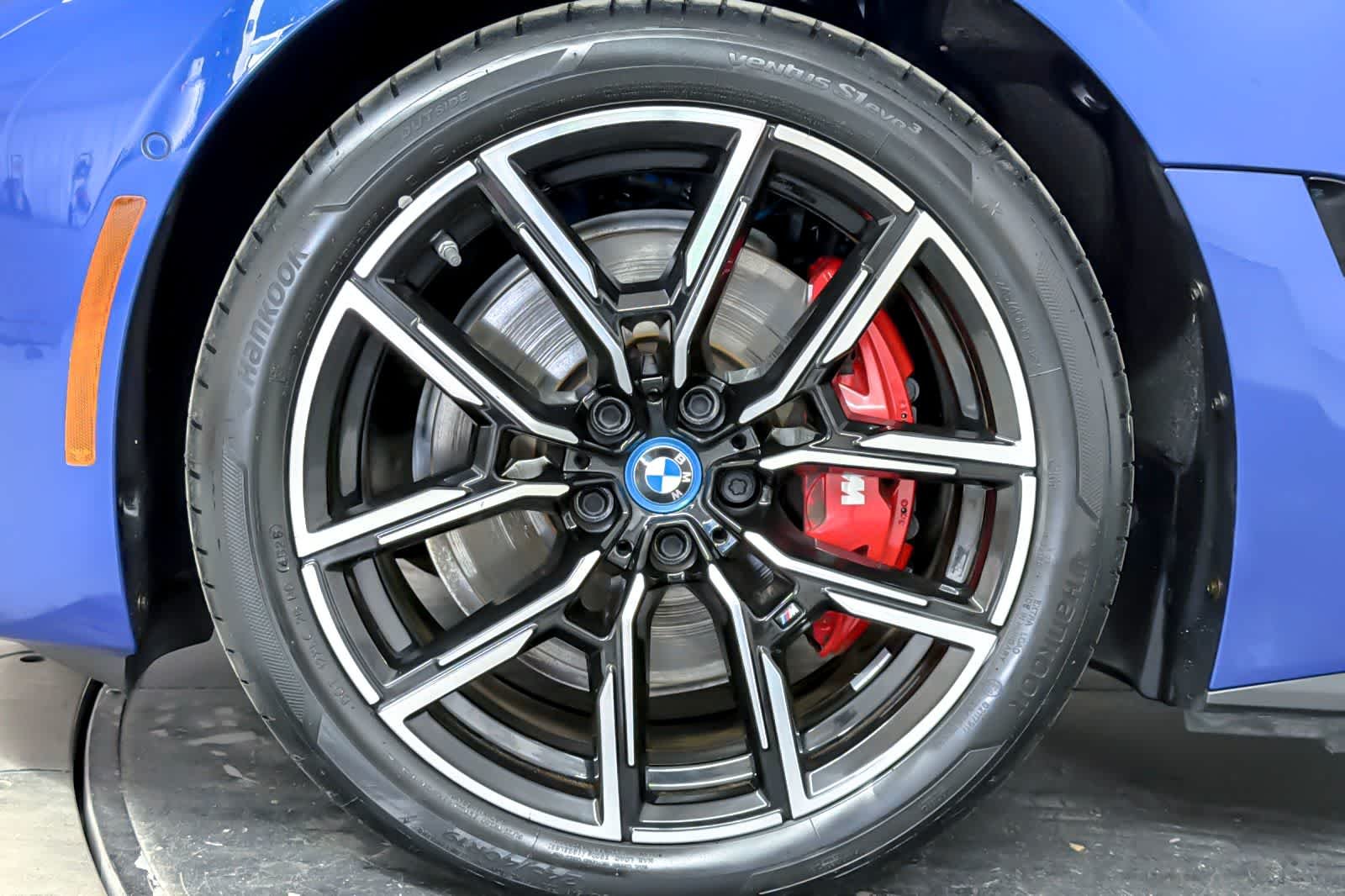 Used 2023 Portimao Blue Metallic BMW eDrive40 image 26