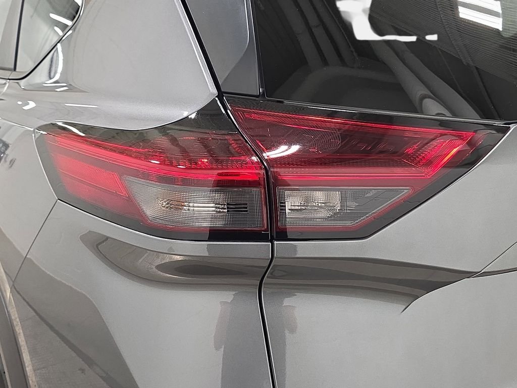 Used 2024 Gun Metallic Nissan S image 31