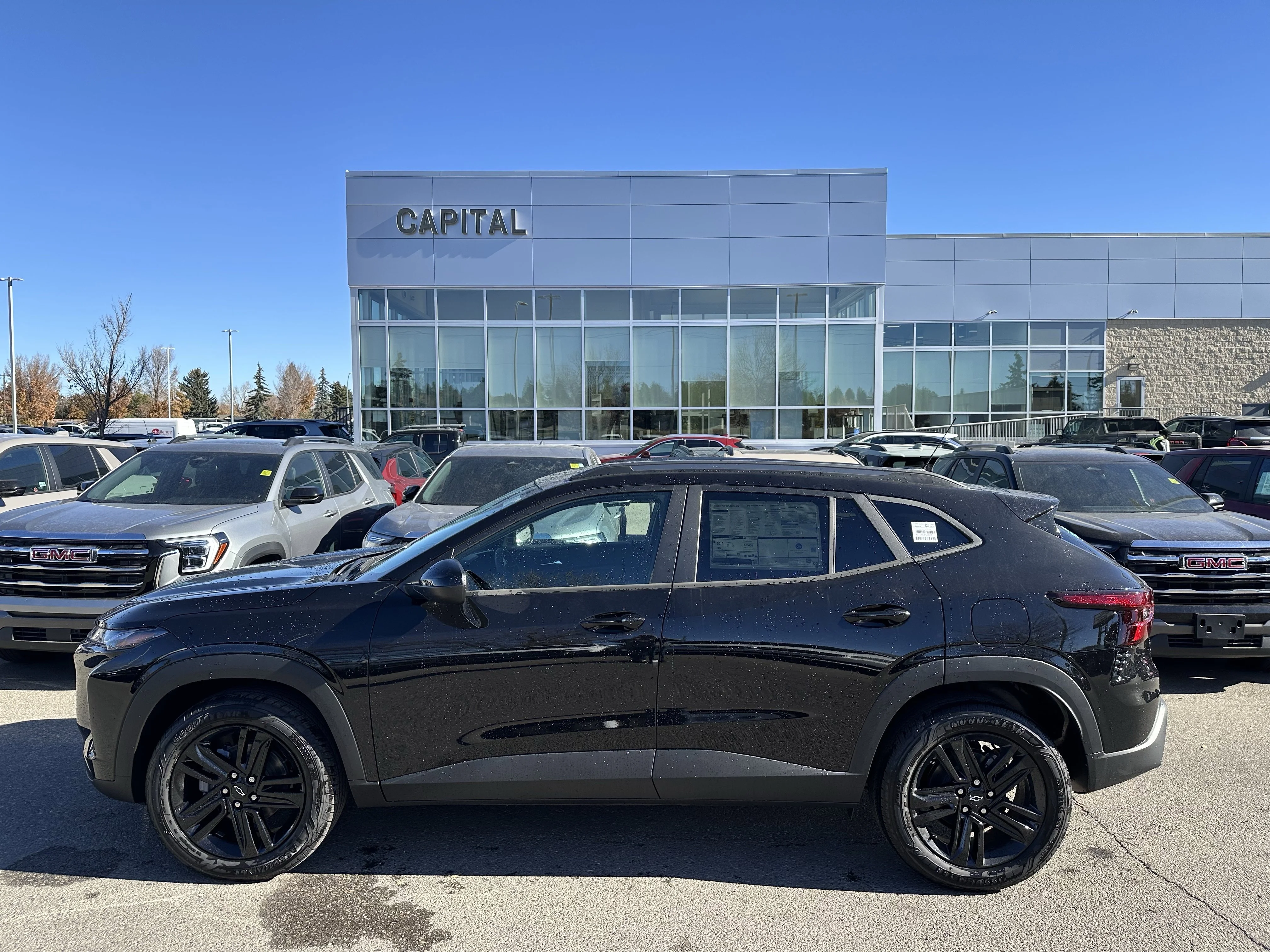 New 2026 Mosaic Black Metallic Chevrolet ACTIV image 3