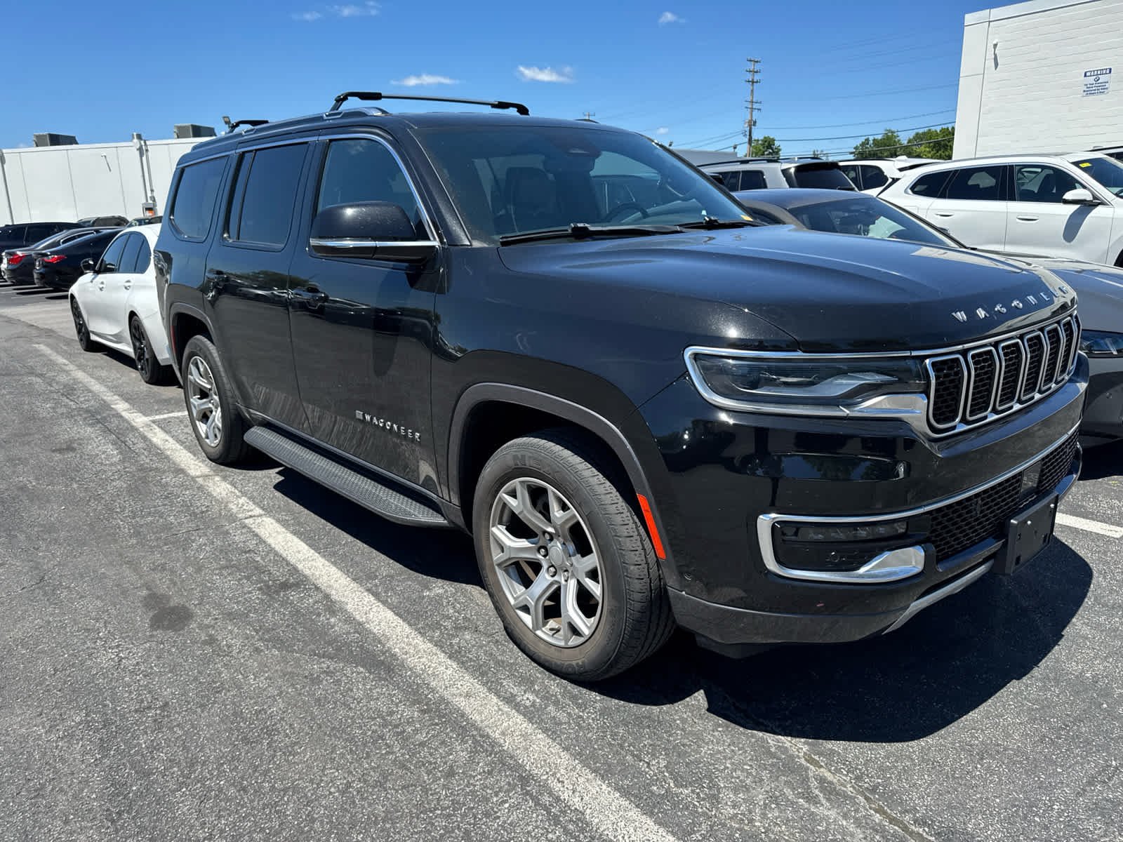 2022 Jeep Wagoneer Series II 4WD's photo