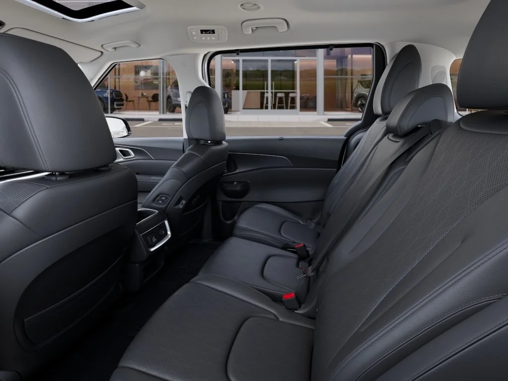 New 2026 White Kia SX Passenger image 18