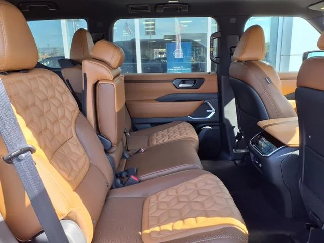 New 2026 Super Black Nissan Platinum Reserve image 7
