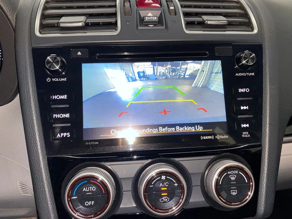 Used 2018 Silver Subaru 2.5i Limited image 24