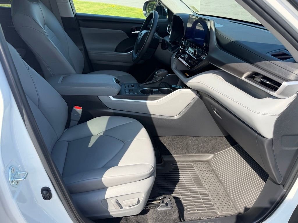Used 2024 Beige Toyota XLE image 45