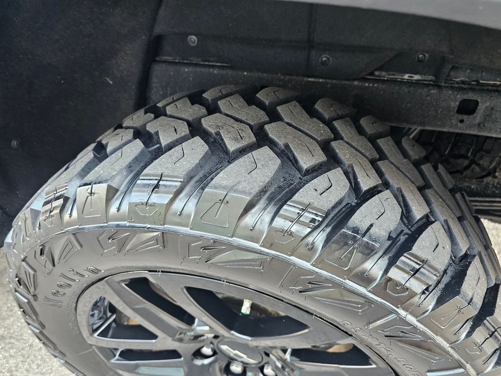 Used 2023 Black Chevrolet Trail Boss image 19