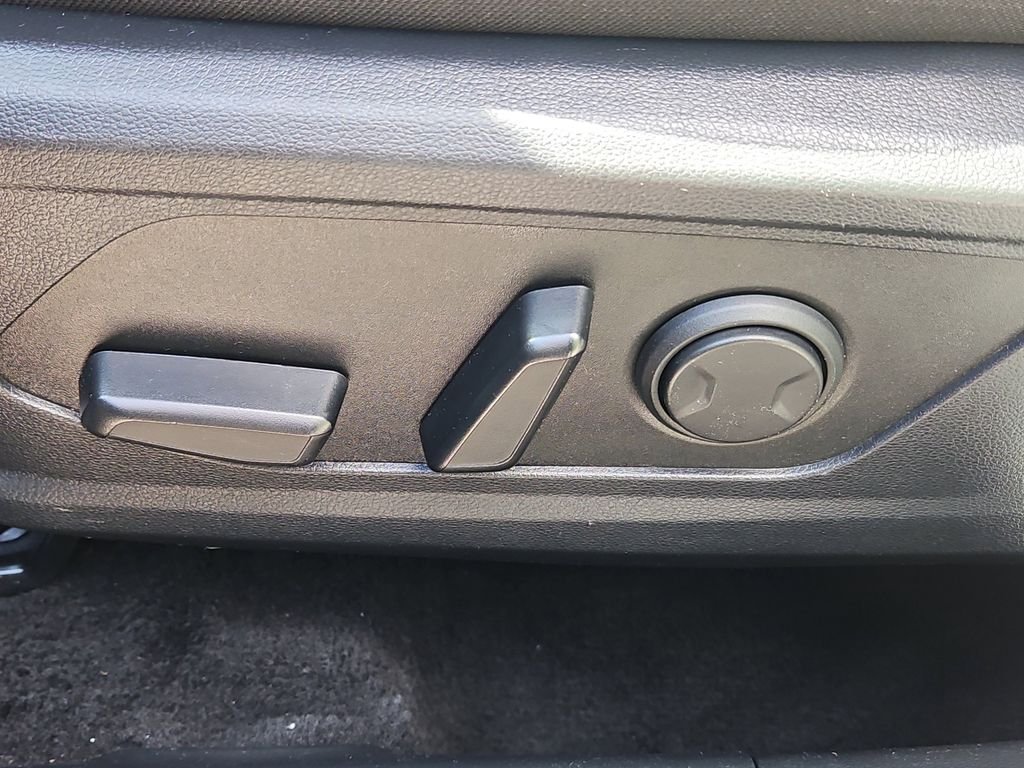 Certified Used 2024 Black Hyundai SEL image 14