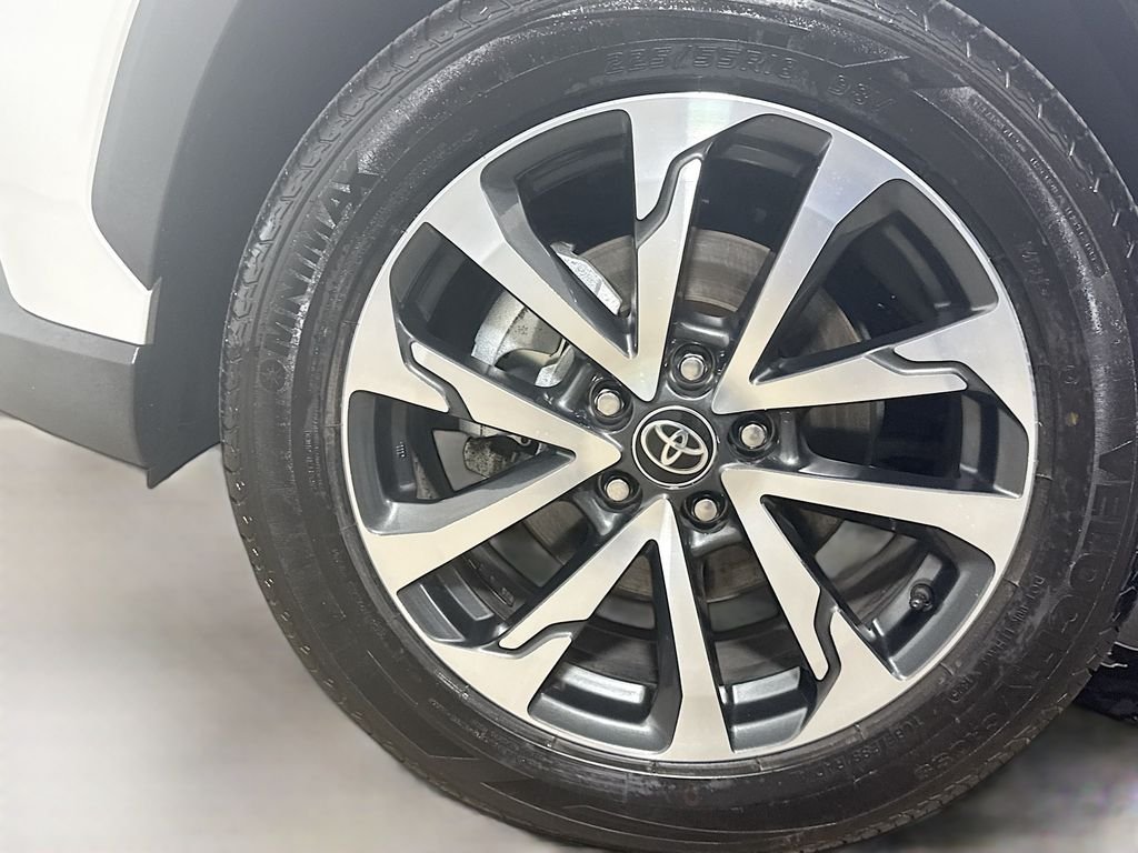 2022 Toyota Corolla Cross XLE - Photo 31