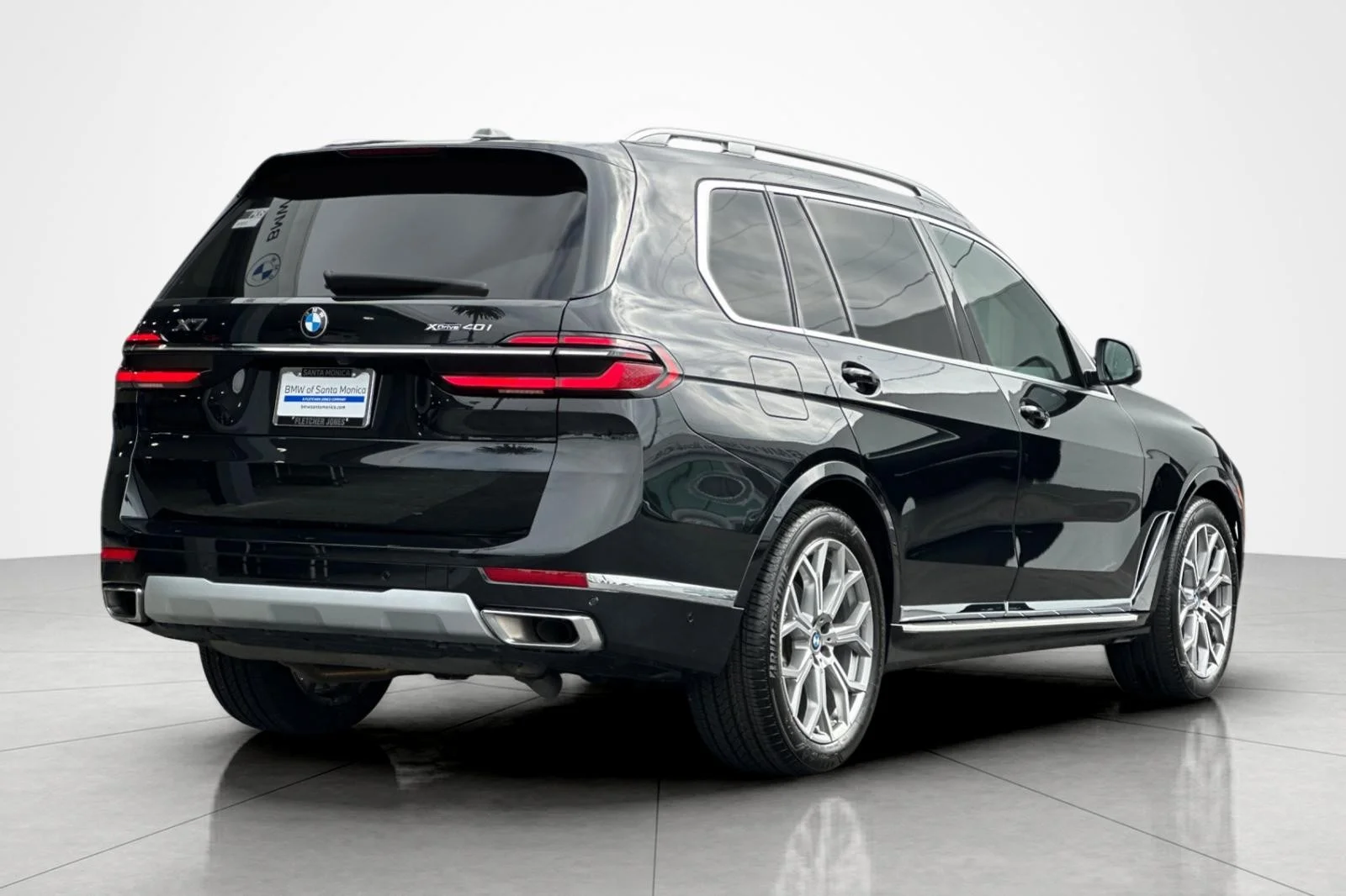 Used 2026 Black Sapphire Metallic BMW xDrive40i image 5