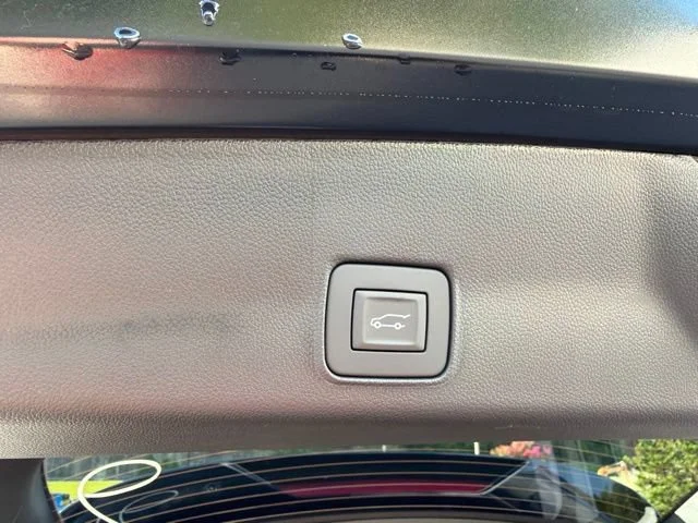 New 2026 Mosaic Black Metallic Chevrolet LT image 22