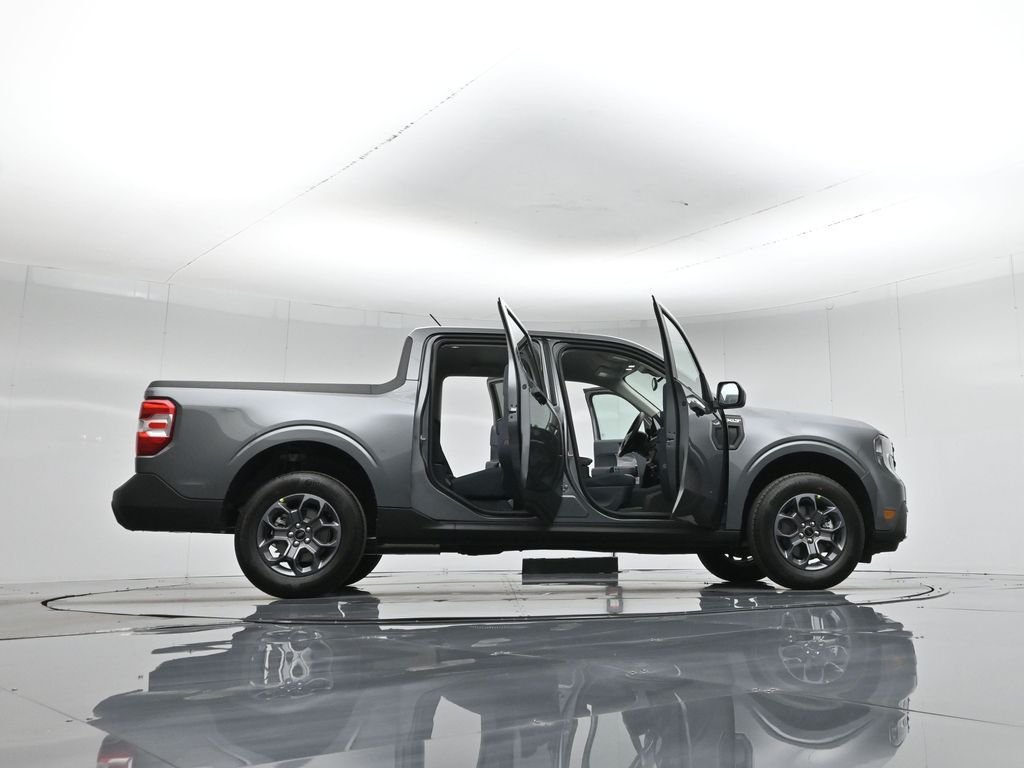 New 2026 Carbonized Gray Metallic Ford XLT image 7