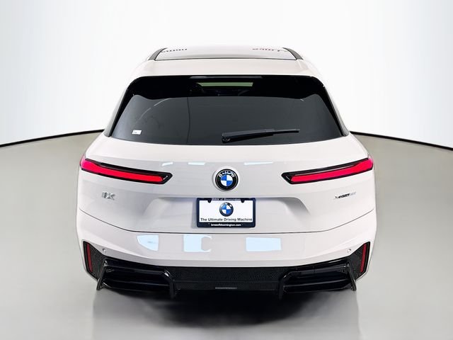 Used 2026 Gray Metallic BMW xDrive60 image 6