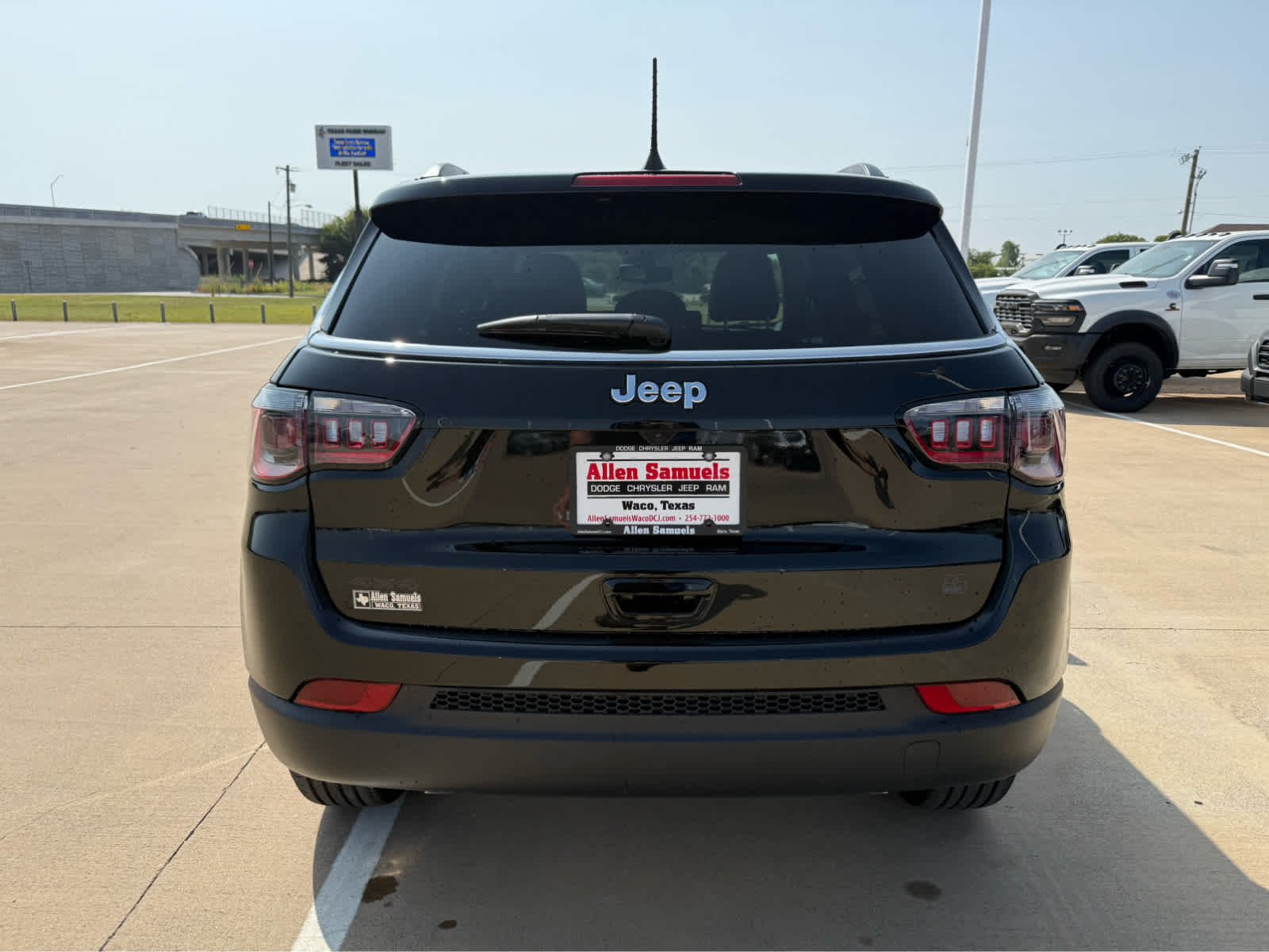 New 2026 Diamond Black Crystal Pearlcoat Jeep 85th Anniversary image 7