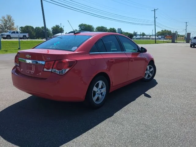 Used 2015 RED HOT Chevrolet LT image 13
