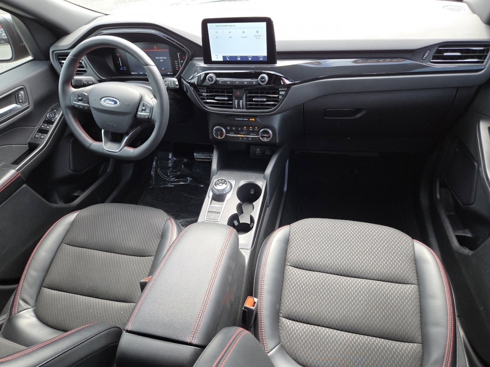 2024 Ford Escape ST-Line - Photo 26