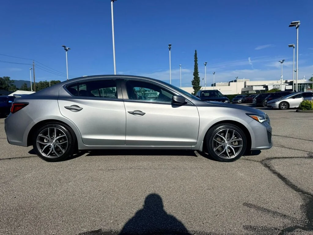 Used 2019 Modern Steel Metallic Acura Premium Dilawri Certified   Local BC   Clean Title image 6