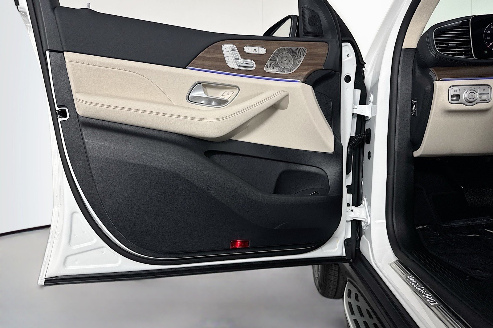 New 2026 Polar White Mercedes-Benz GLE 450 4MATIC® Coupe image 20