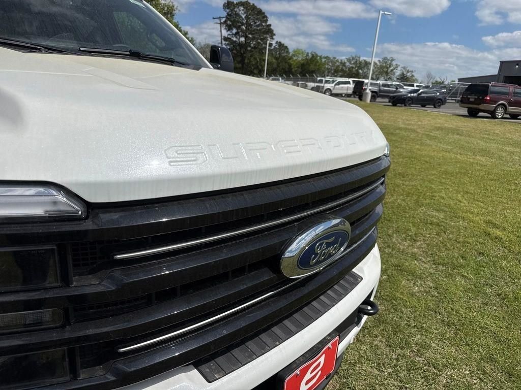New 2026 Star White Metallic Tri-Coat Ford F-250® Platinum® image 53