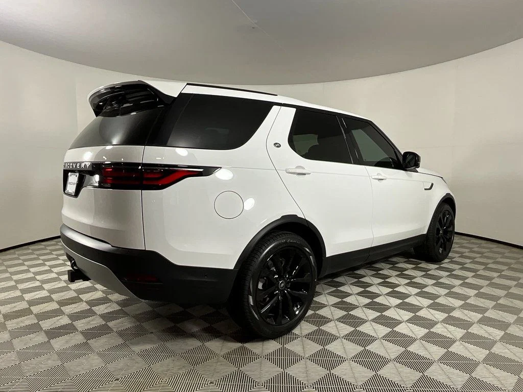 New 2026 Fuji White Land Rover S image 2