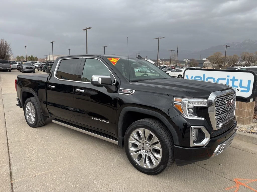 2022 GMC Sierra 4WD Crew Cab Short Box Denali's photo