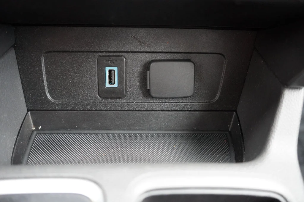 Used 2018 Red Ford SE image 26