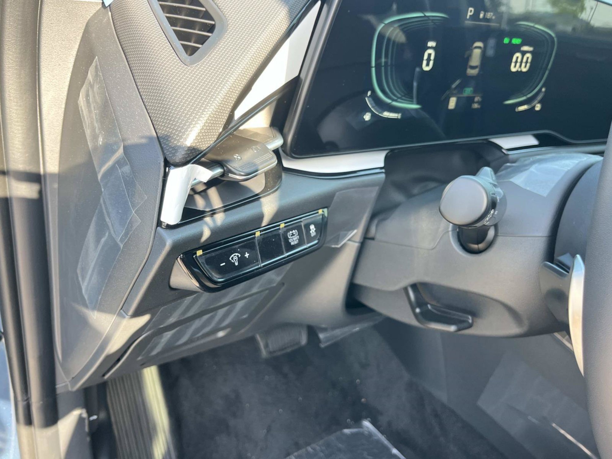 New 2026 Mineral Blue Kia EX image 25