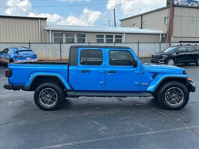 Used 2022 Blue Jeep Overland image 13