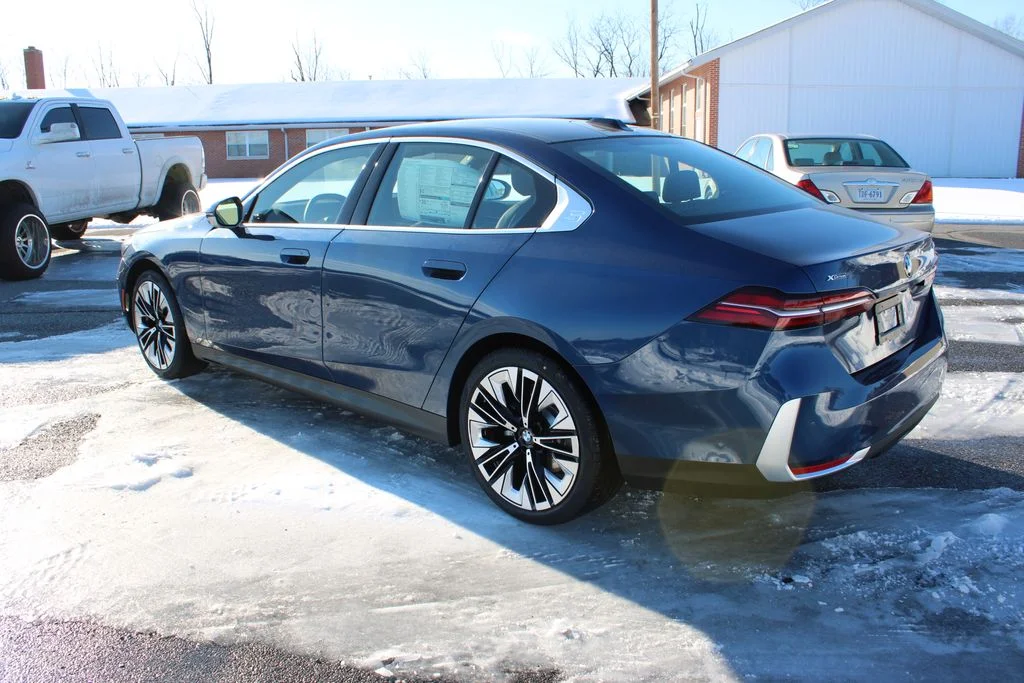 2026 BMW 5 Series 530i - Photo 6