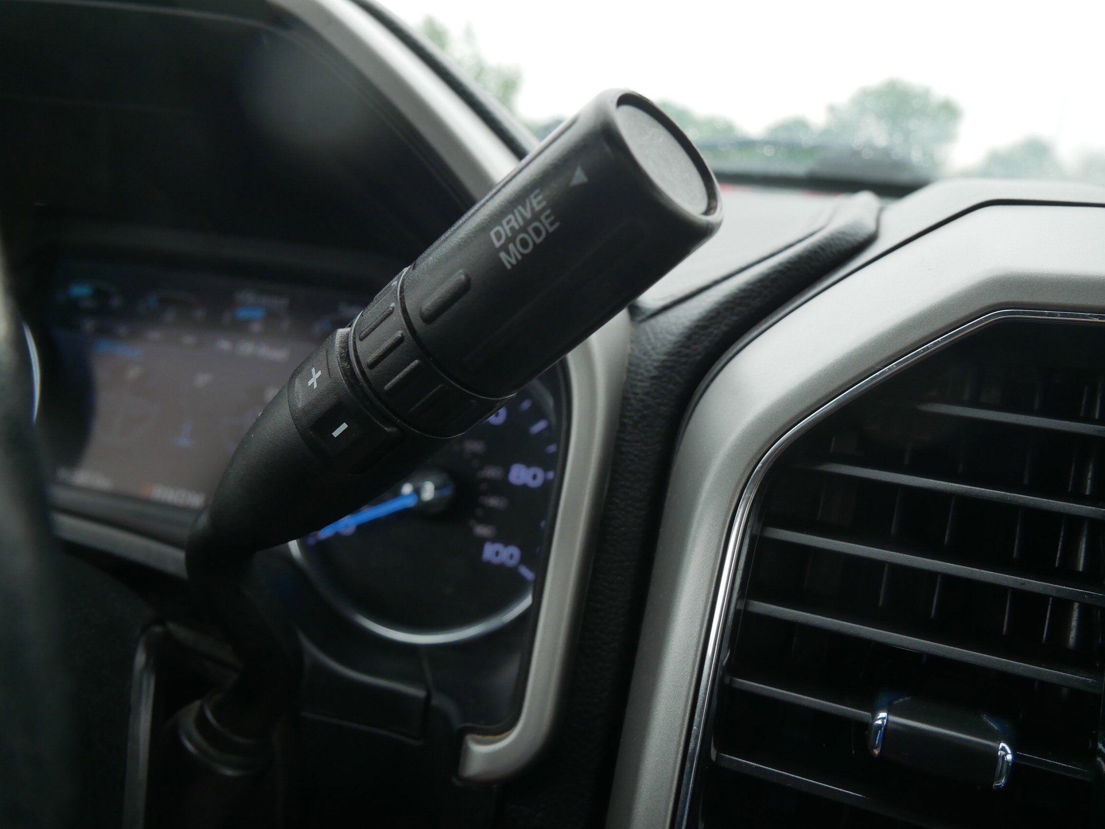Used 2021 Black Ford LARIAT image 24