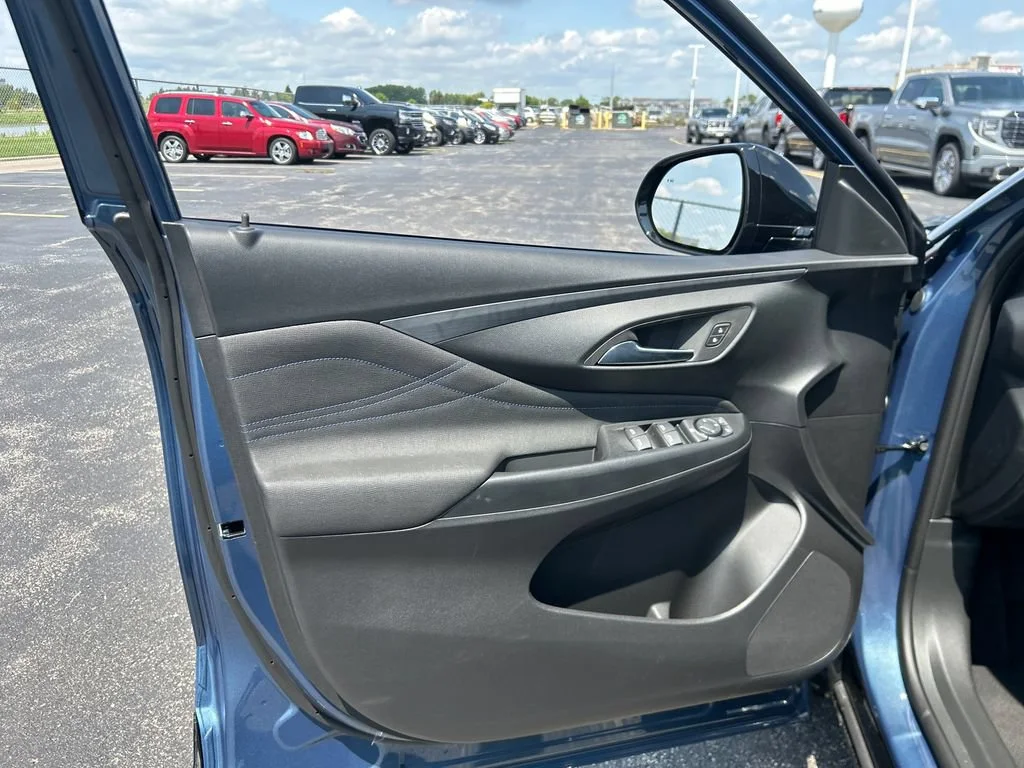 2026 Buick Envista Sport Touring - Photo 16