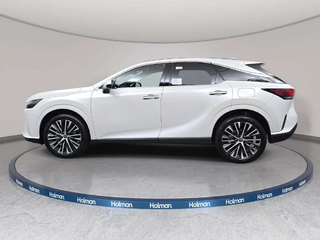 New 2026 Eminent White Pearl Lexus PREMIUM PLUS image 8