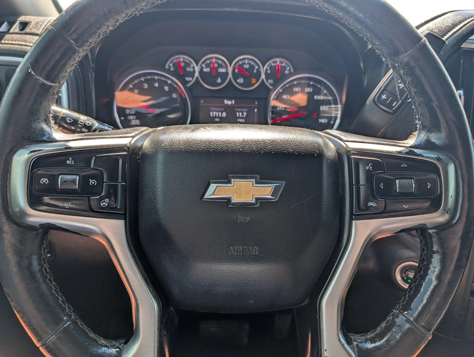 Used 2020 SUMMIT WHITE Chevrolet LT image 23