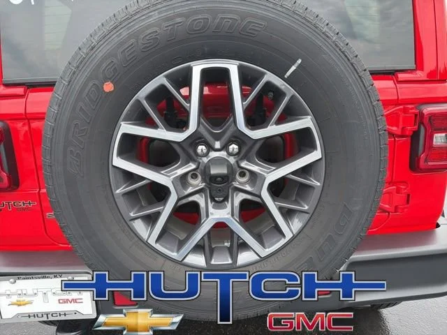 Used 2025 Red Jeep 4-Door Sahara 4x4 image 16