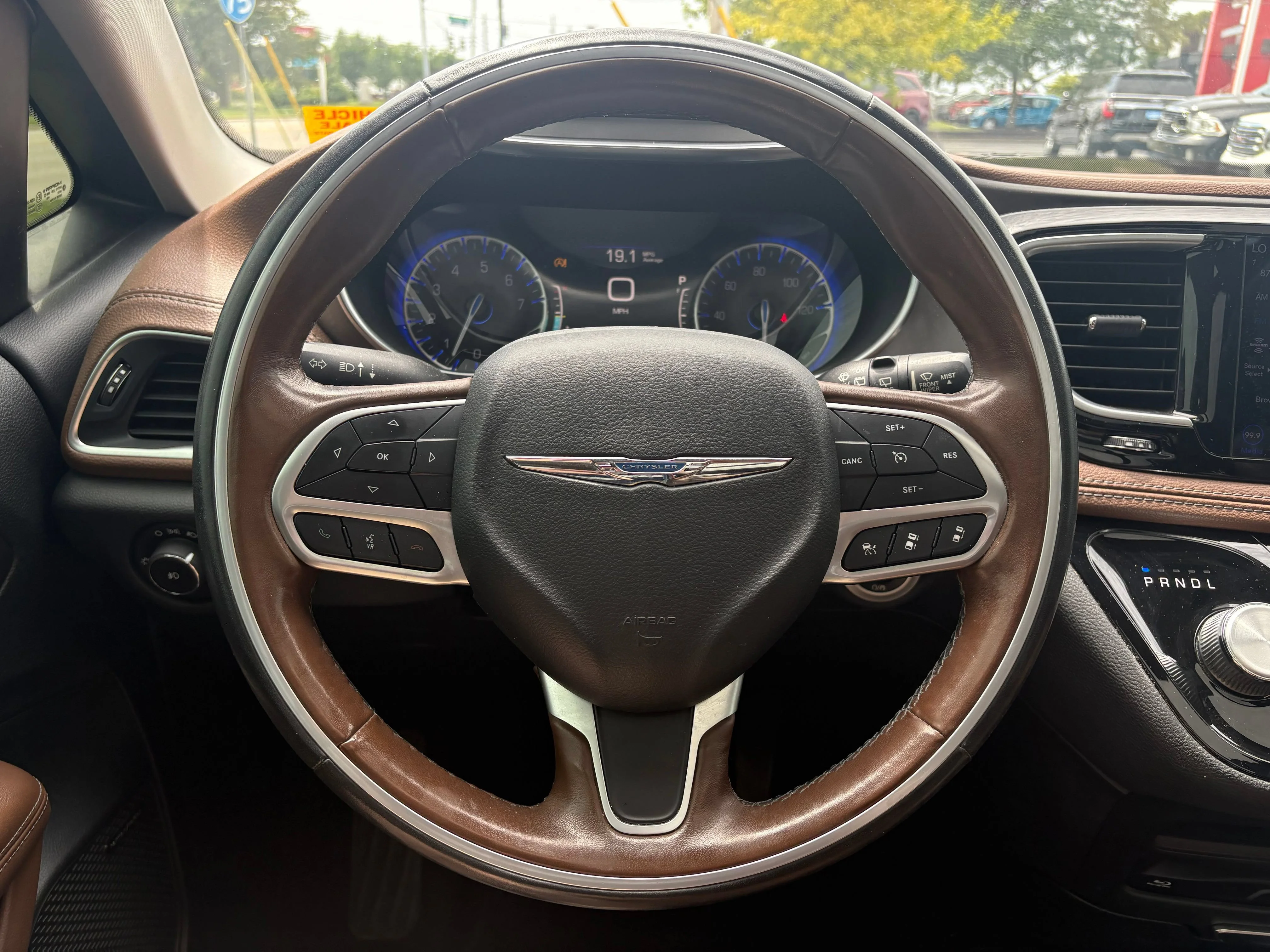Used 2019 Black Chrysler Limited image 10
