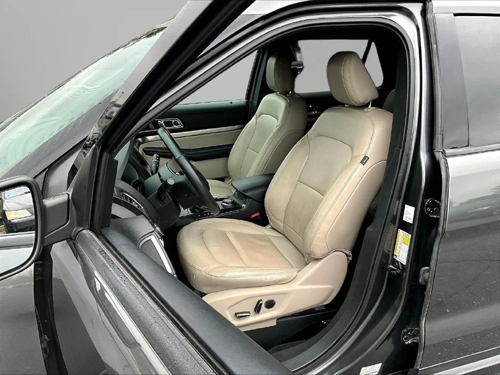 Used 2018 Magnetic Ford XLT image 25